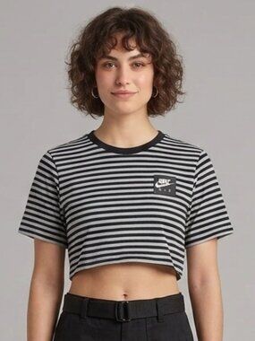 Nike Air Crop-Top Tee-Shirt women's Size Large Black White stripes